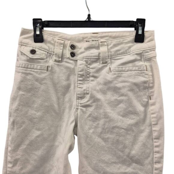 Lee Women's White Cotton/Spandex Denim Just Below the Waist Long Shorts Knee Len - Picture 4 of 8